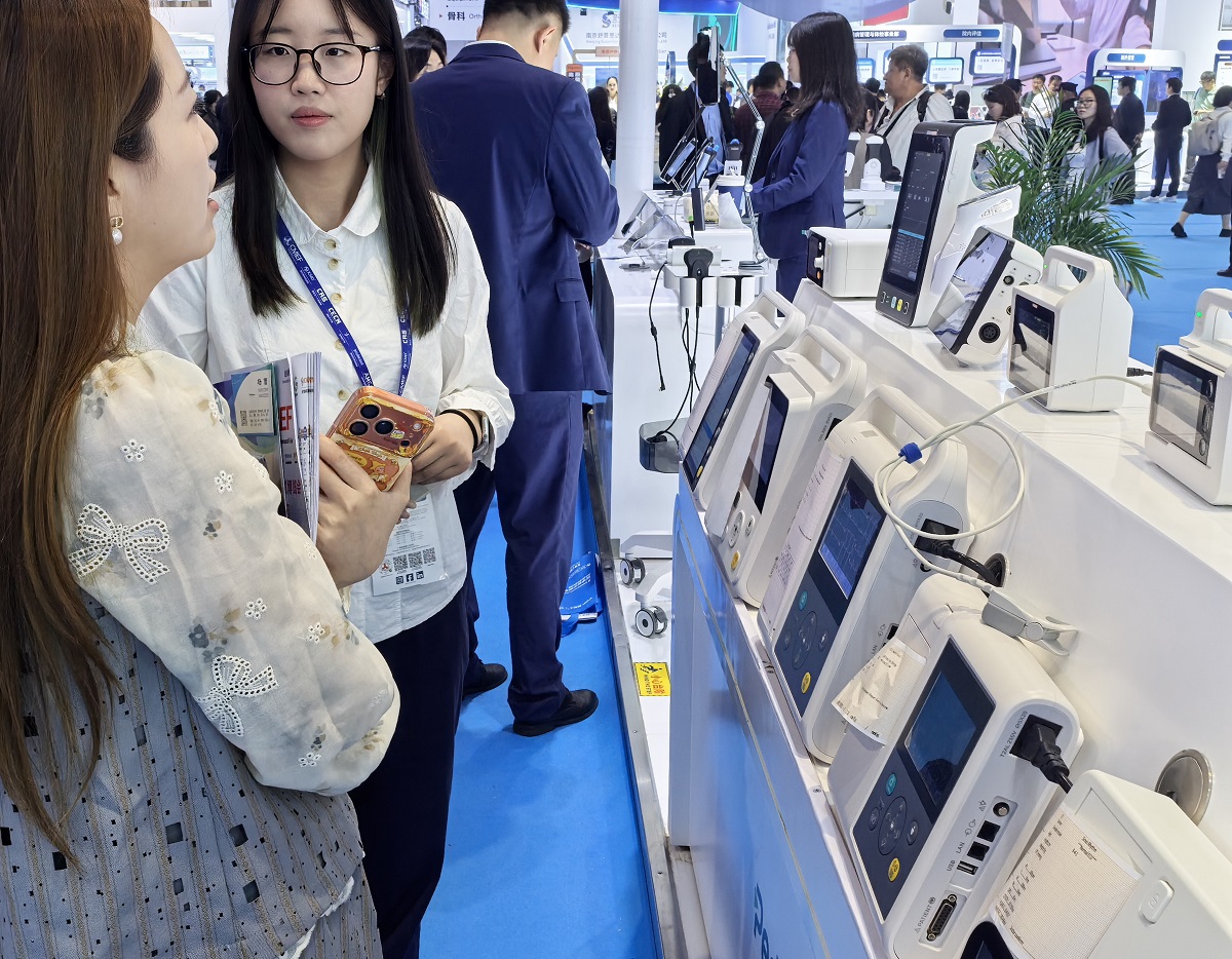 patient monitors at CMEF