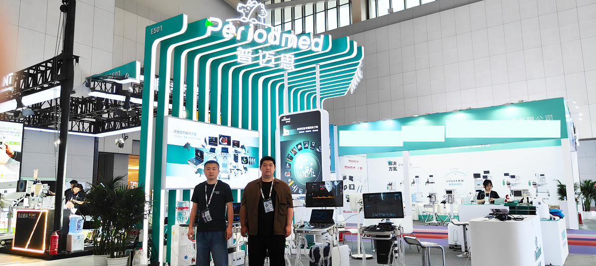 Periodmed team at vet exhibition